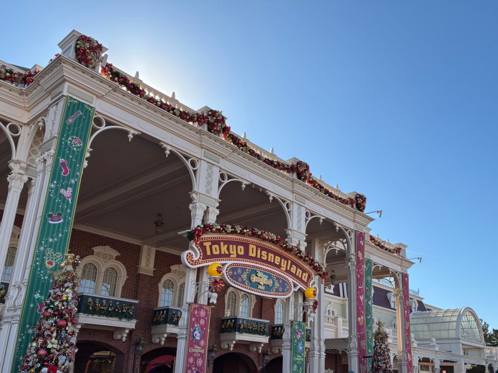 クリスマスシーズンのエントランス